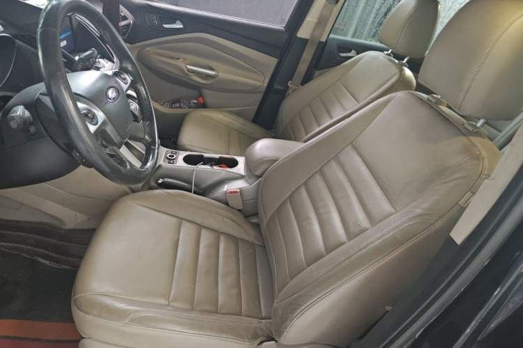 Used Ford Kuga 2013 2.0L GTDi Four-Wheel Drive Premium Model Left Front Seat