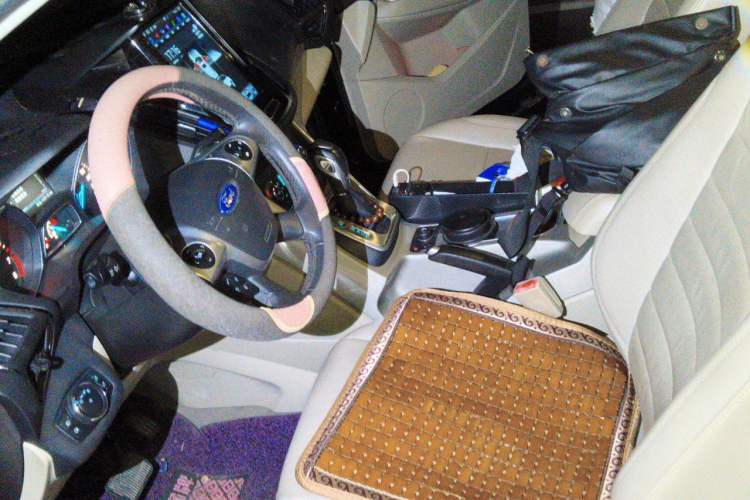 Used Ford Kuga 2013 2.0L GTDi Four-Wheel Drive Premium Model Left Front Seat