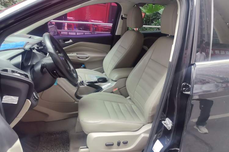Used Ford Kuga 2013 1.6L GTDi 4x4 Elite Model Left Front Seat