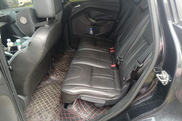 Used Ford Kuga 2013 2.0L GTDi Four-Wheel-Drive Sport Model Left Rear Seat