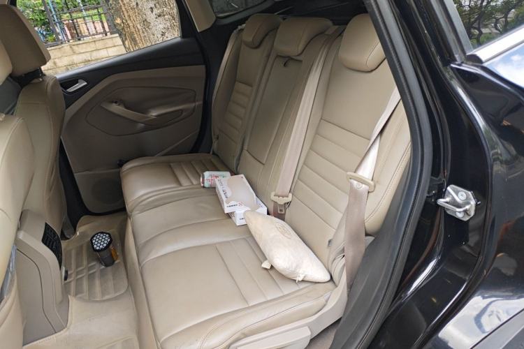 Used Ford Kuga 2013 2.0L GTDi Four-Wheel-Drive Elite Model Left Rear Seat