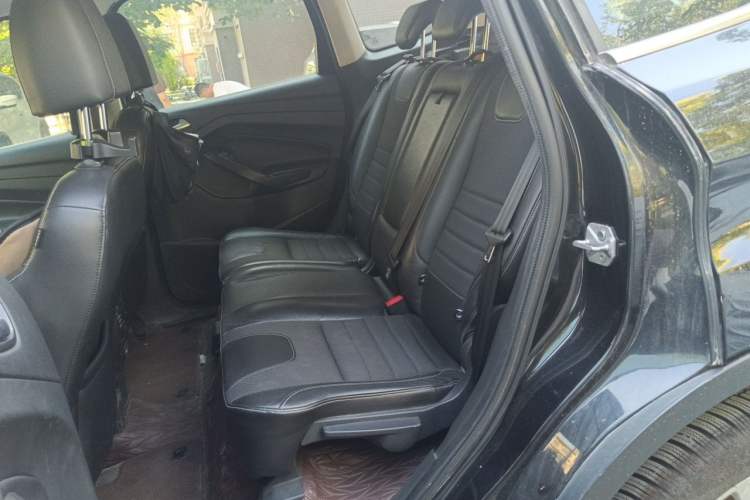 Used Ford Kuga 2013 1.6L GTDi Two-Wheel-Drive Trend Model Left Rear Seat