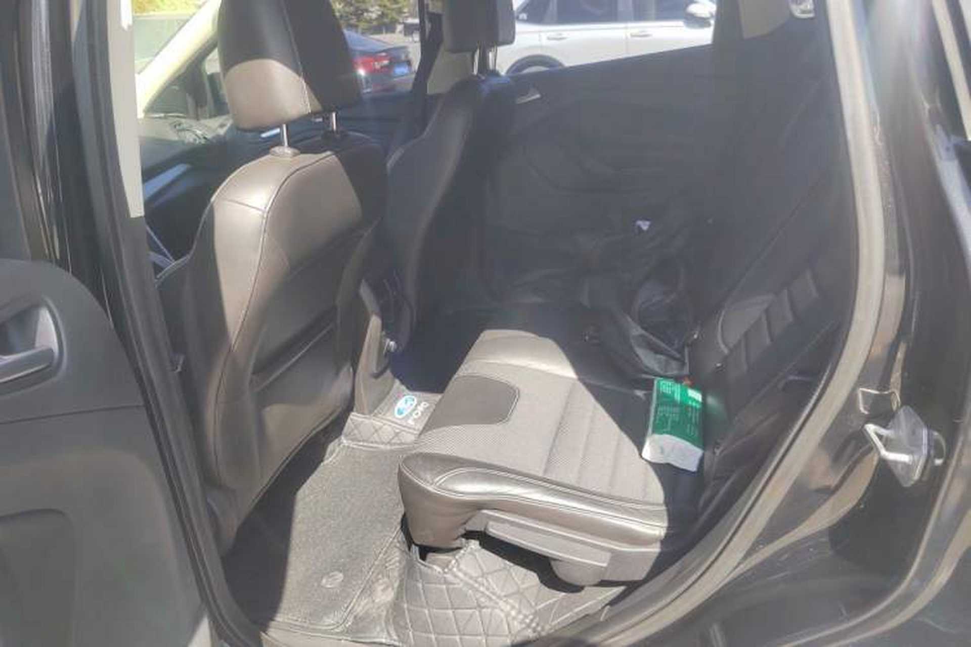 Used Ford Kuga 2013 1.6L GTDi Two-Wheel-Drive Trend Model Left Rear Seat