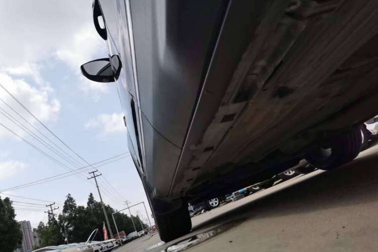 Used Ford Kuga 2013 2.0L GTDi Four-Wheel-Drive Sport Model Left Side Sill