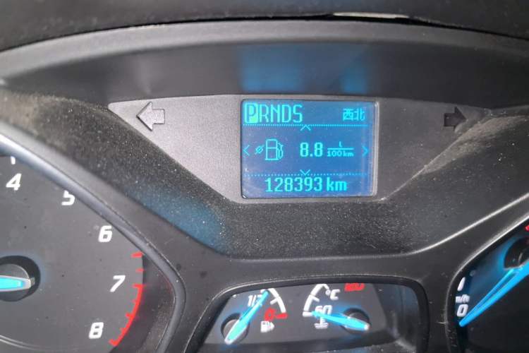 Used Ford Kuga 2013 1.6L GTDi Two-Wheel-Drive Trend Model Odometer Close Up