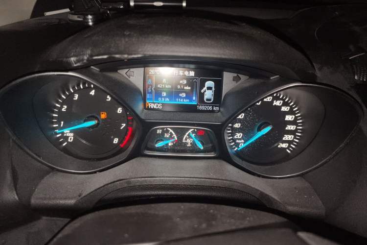Used Ford Kuga 2013 1.6L GTDi 4x4 Elite Model Odometer Close Up