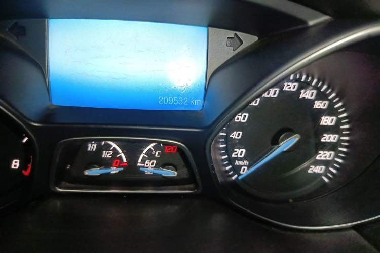 Used Ford Kuga 2013 1.6L GTDi 4x4 Elite Model Odometer Close Up