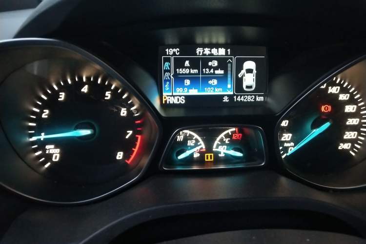 Used Ford Kuga 2013 1.6L GTDi 4x4 Elite Model Odometer Close Up