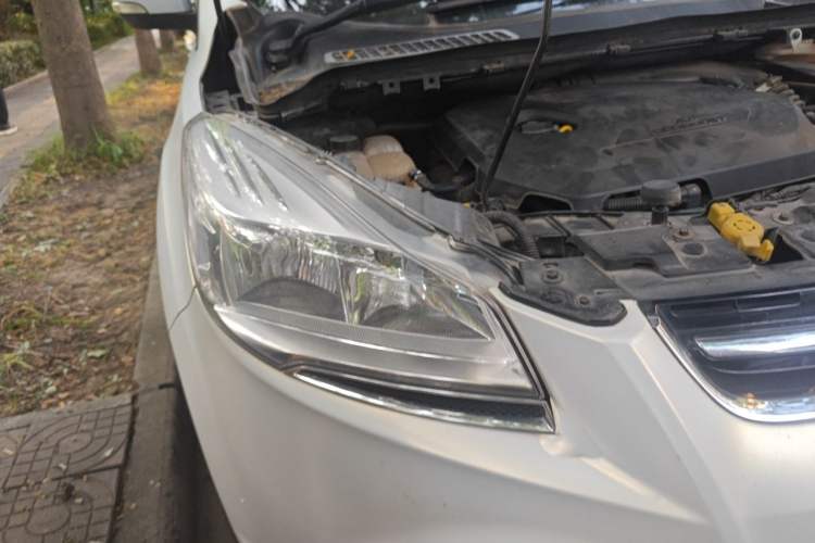 Used Ford Kuga 2013 1.6L GTDi 4x4 Elite Model Right Front Headlight