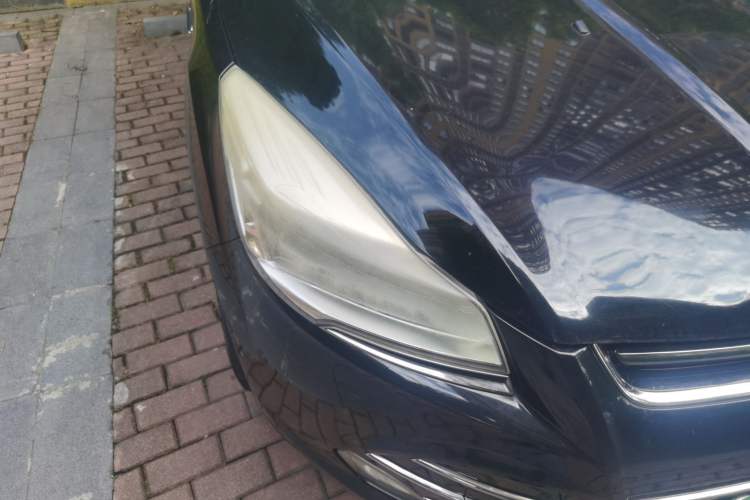 Used Ford Kuga 2013 1.6L GTDi 4x4 Elite Model Right Front Headlight