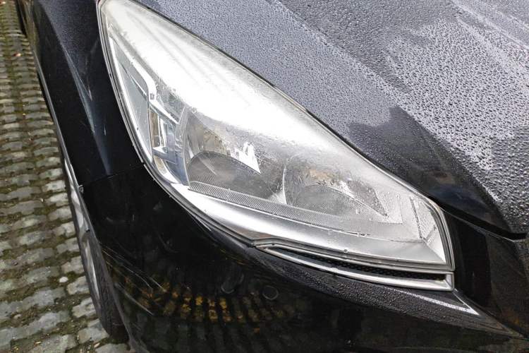 Used Ford Kuga 2013 1.6L GTDi 4x4 Elite Model Right Front Headlight