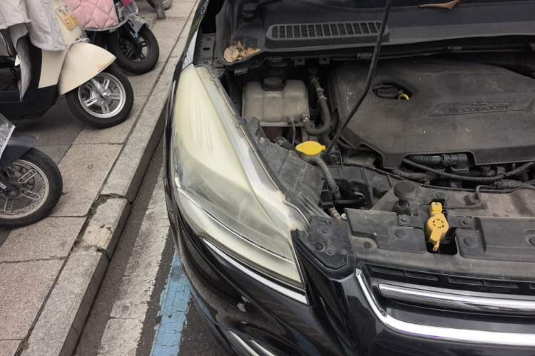 Used Ford Kuga 2013 1.6L GTDi 4x4 Elite Model Right Front Headlight