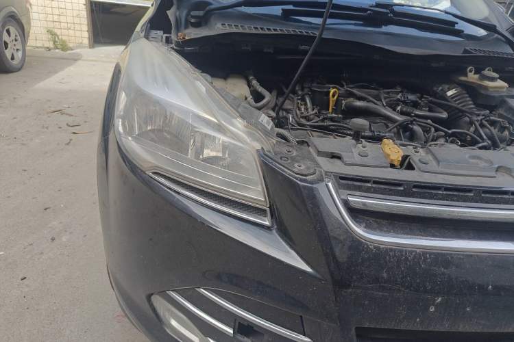 Used Ford Kuga 2013 1.6L GTDi 4x4 Elite Model Right Front Headlight