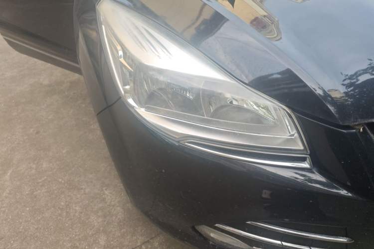 Used Ford Kuga 2013 1.6L GTDi 4x4 Elite Model Right Front Headlight