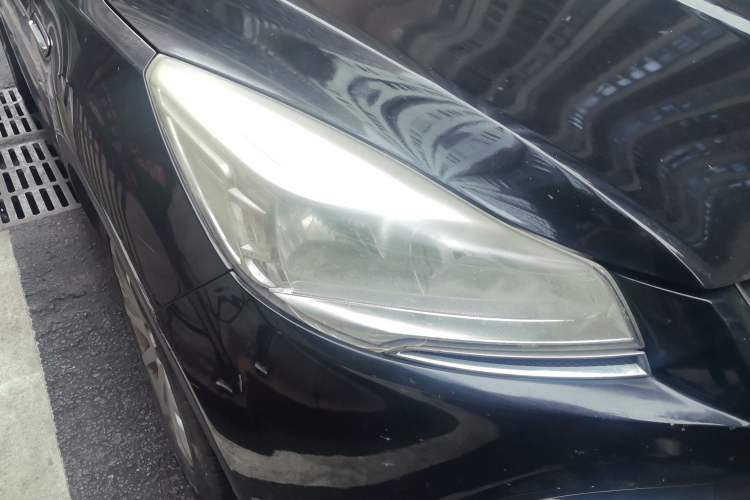 Used Ford Kuga 2013 1.6L GTDi 4x4 Elite Model Right Front Headlight