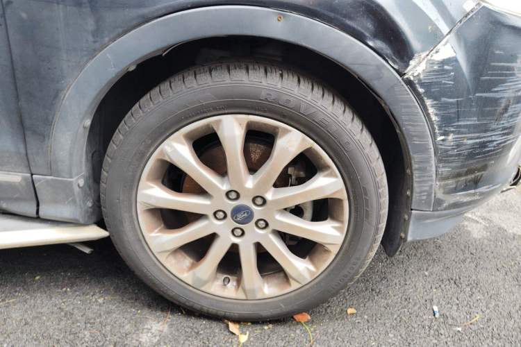 Used Ford Kuga 2013 1.6L GTDi 4x4 Elite Model Right Front Wheel Hub
