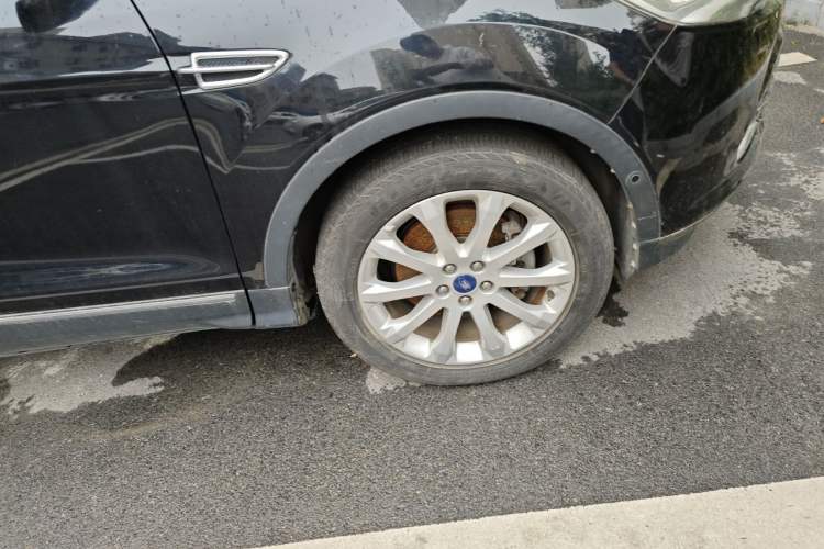 Used Ford Kuga 2013 2.0L GTDi Four-Wheel Drive Premium Model Right Front Wheel Hub