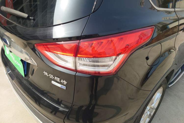 Used Ford Kuga 2013 2.0L GTDi Four-Wheel-Drive Sport Model Right Rear Taillight