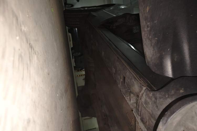 Used Ford Kuga 2013 1.6L GTDi 4x4 Elite Model Right Side Sill