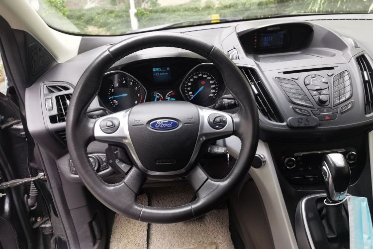 Used Ford Kuga 2013 1.6L GTDi Two-Wheel-Drive Trend Model Steering Wheel