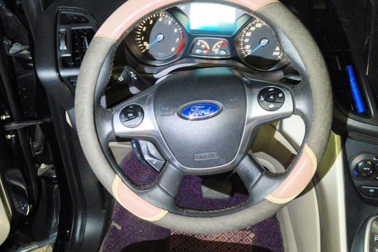 Used Ford Kuga 2013 2.0L GTDi Four-Wheel Drive Premium Model Steering Wheel
