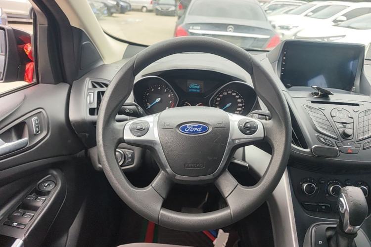 Used Ford Kuga 2013 1.6L GTDi Two-Wheel-Drive Comfort Model Steering Wheel