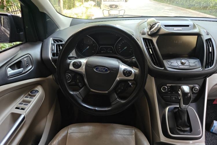 Used Ford Kuga 2013 2.0L GTDi Four-Wheel-Drive Elite Model Steering Wheel