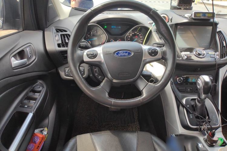 Used Ford Kuga 2013 1.6L GTDi Two-Wheel-Drive Trend Model Steering Wheel