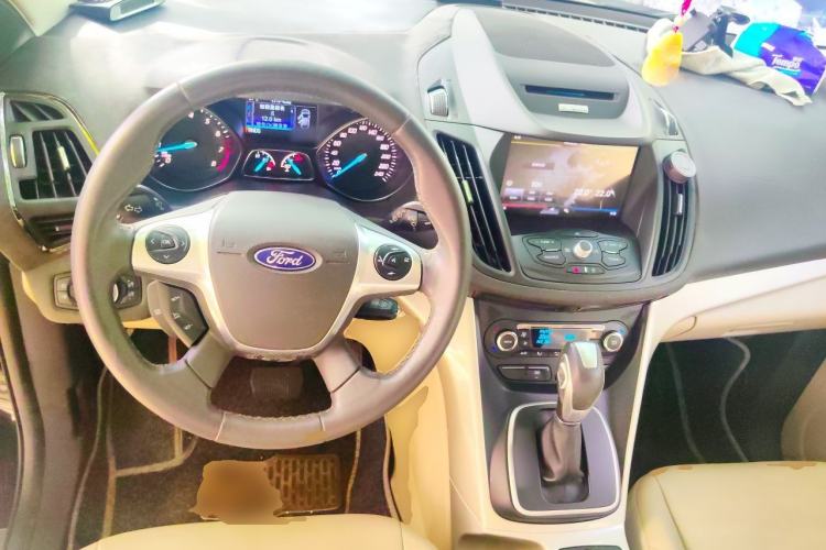 Used Ford Kuga 2013 2.0L GTDi Four-Wheel-Drive Elite Model Steering Wheel