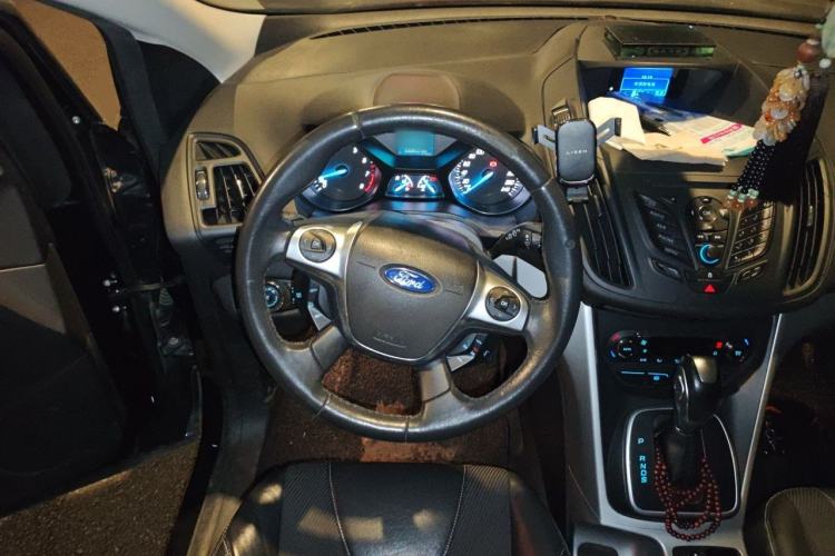 Used Ford Kuga 2013 1.6L GTDi Two-Wheel-Drive Trend Model Steering Wheel