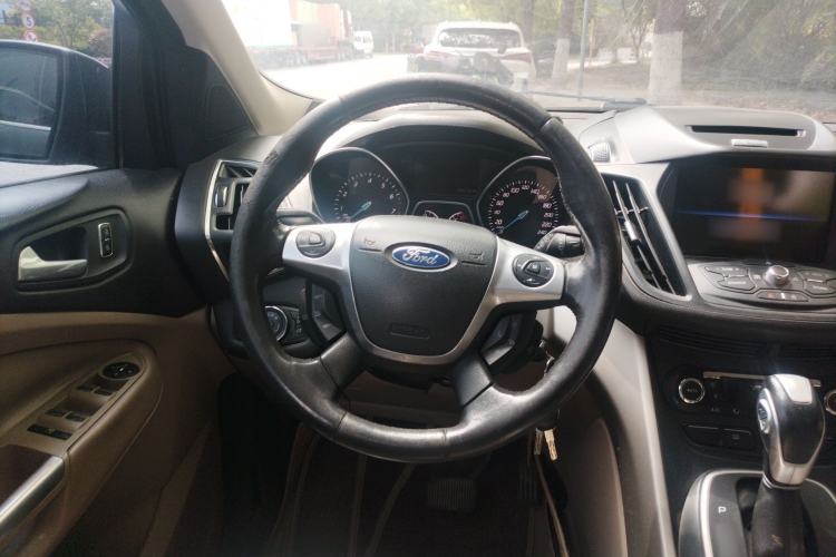 Used Ford Kuga 2013 2.0L GTDi Four-Wheel-Drive Elite Model Steering Wheel