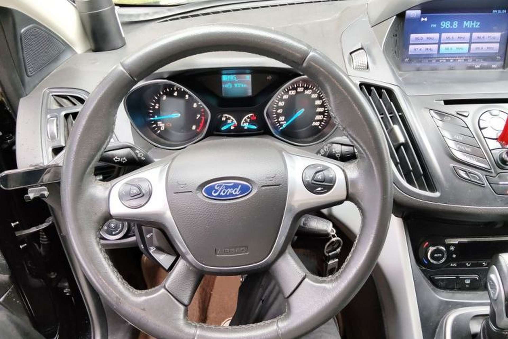 Used Ford Kuga 2013 1.6L GTDi Two-Wheel-Drive Trend Model Steering Wheel