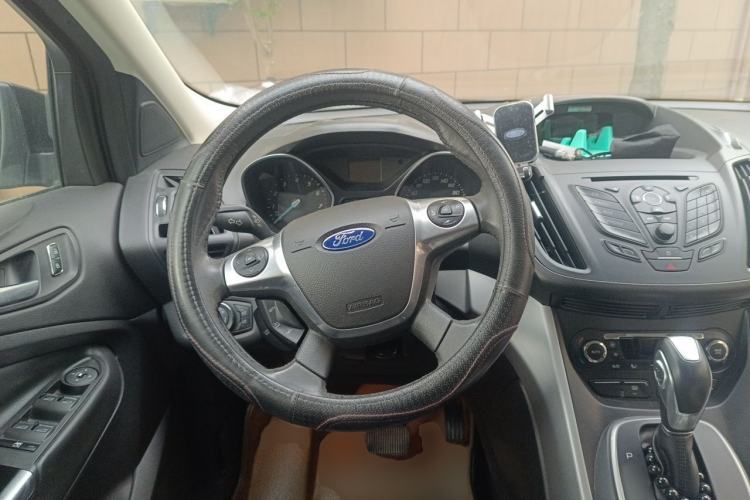 Used Ford Kuga 2013 1.6L GTDi Two-Wheel-Drive Trend Model Steering Wheel