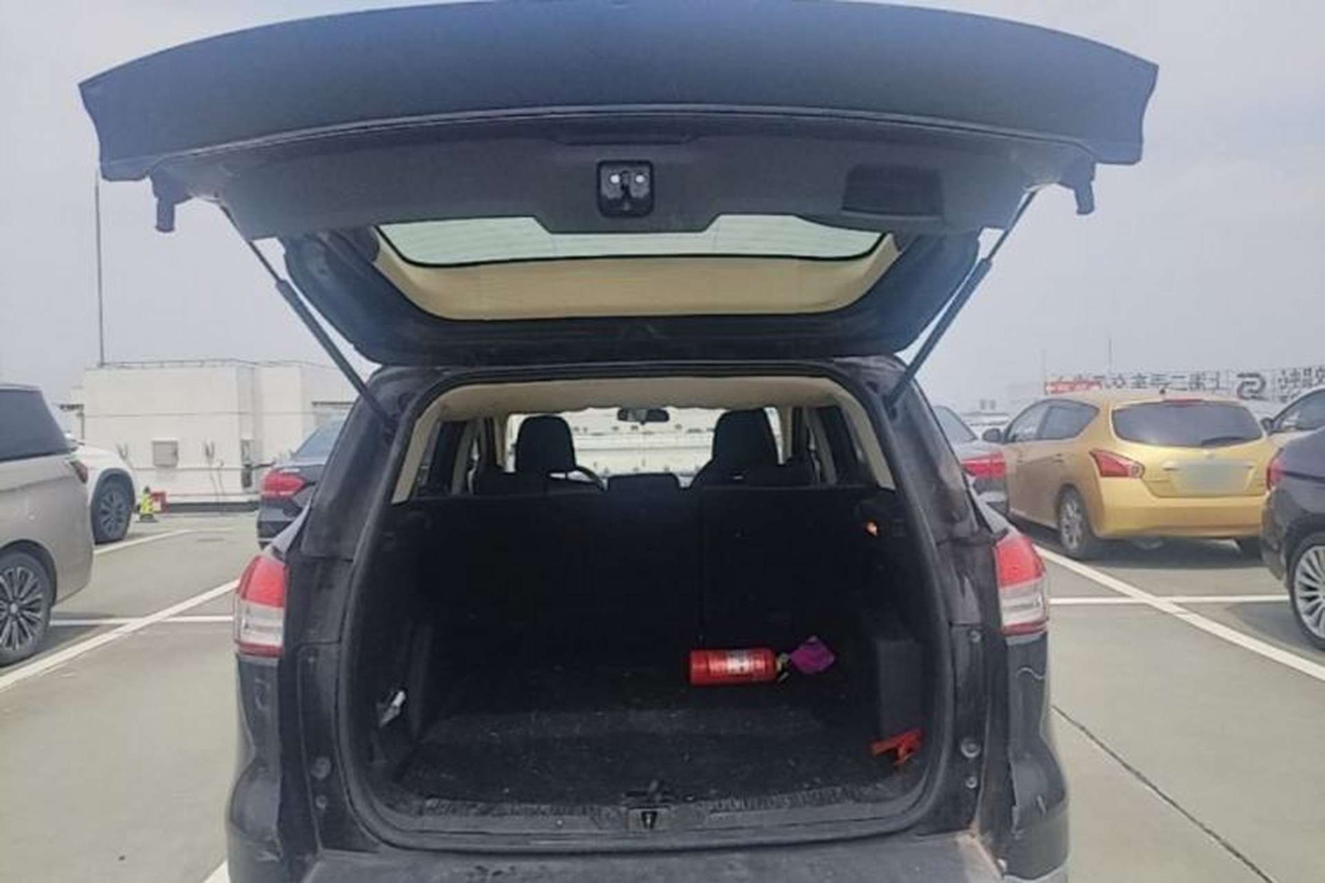 Used Ford Kuga 2013 1.6L GTDi Two-Wheel-Drive Comfort Model Trunk