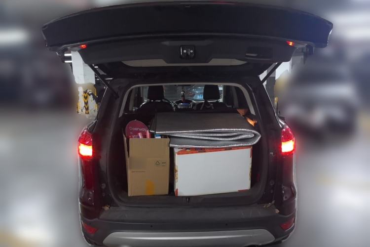 Used Ford Kuga 2013 1.6L GTDi Two-Wheel-Drive Trend Model Trunk