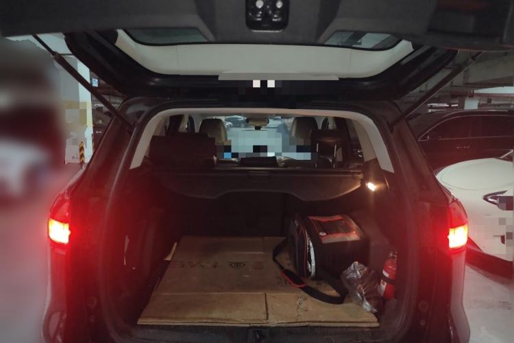 Used Ford Kuga 2013 1.6L GTDi Two-Wheel-Drive Comfort Model Trunk