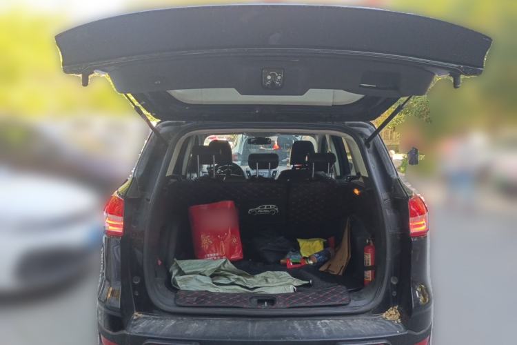 Used Ford Kuga 2013 1.6L GTDi Two-Wheel-Drive Trend Model Trunk