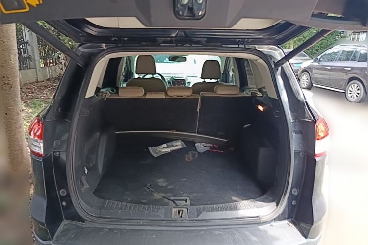 Used Ford Kuga 2013 2.0L GTDi Four-Wheel-Drive Elite Model Trunk