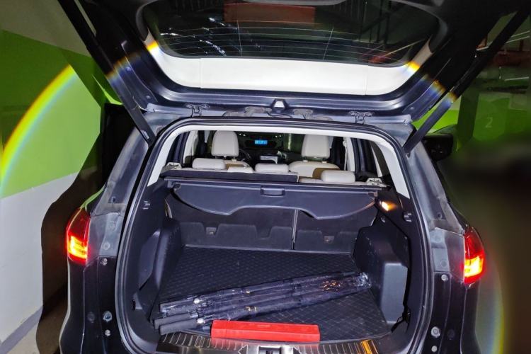 Used Ford Kuga 2013 2.0L GTDi Four-Wheel-Drive Elite Model Trunk