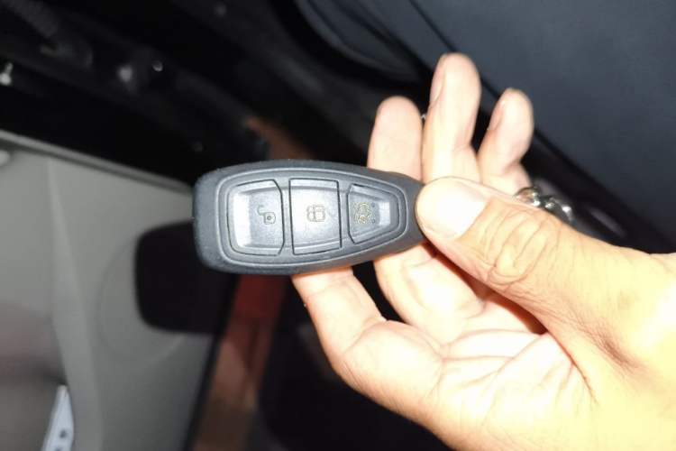 Used Ford Kuga 2013 2.0L GTDi Four-Wheel Drive Premium Model Vehicle Key