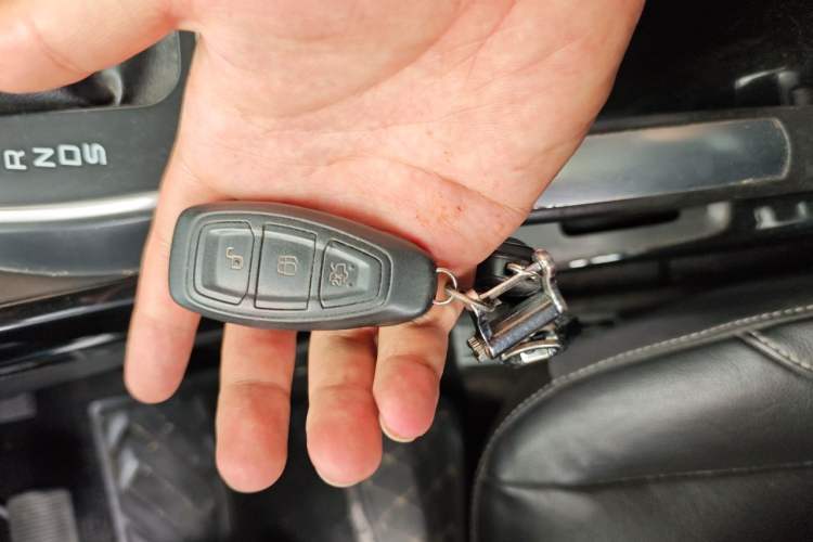 Used Ford Kuga 2013 2.0L GTDi Four-Wheel-Drive Sport Model Vehicle Key