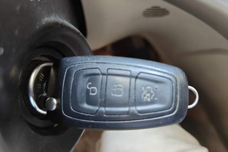 Used Ford Kuga 2013 2.0L GTDi Four-Wheel-Drive Elite Model Vehicle Key