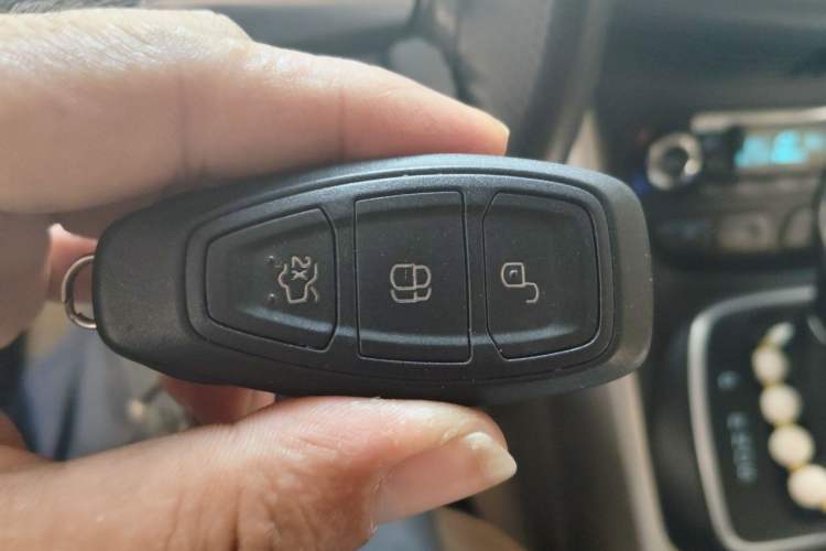 Used Ford Kuga 2013 2.0L GTDi Four-Wheel Drive Premium Model Vehicle Key