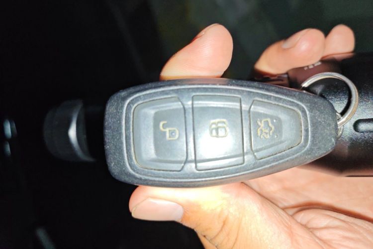 Used Ford Kuga 2013 2.0L GTDi Four-Wheel-Drive Elite Model Vehicle Key