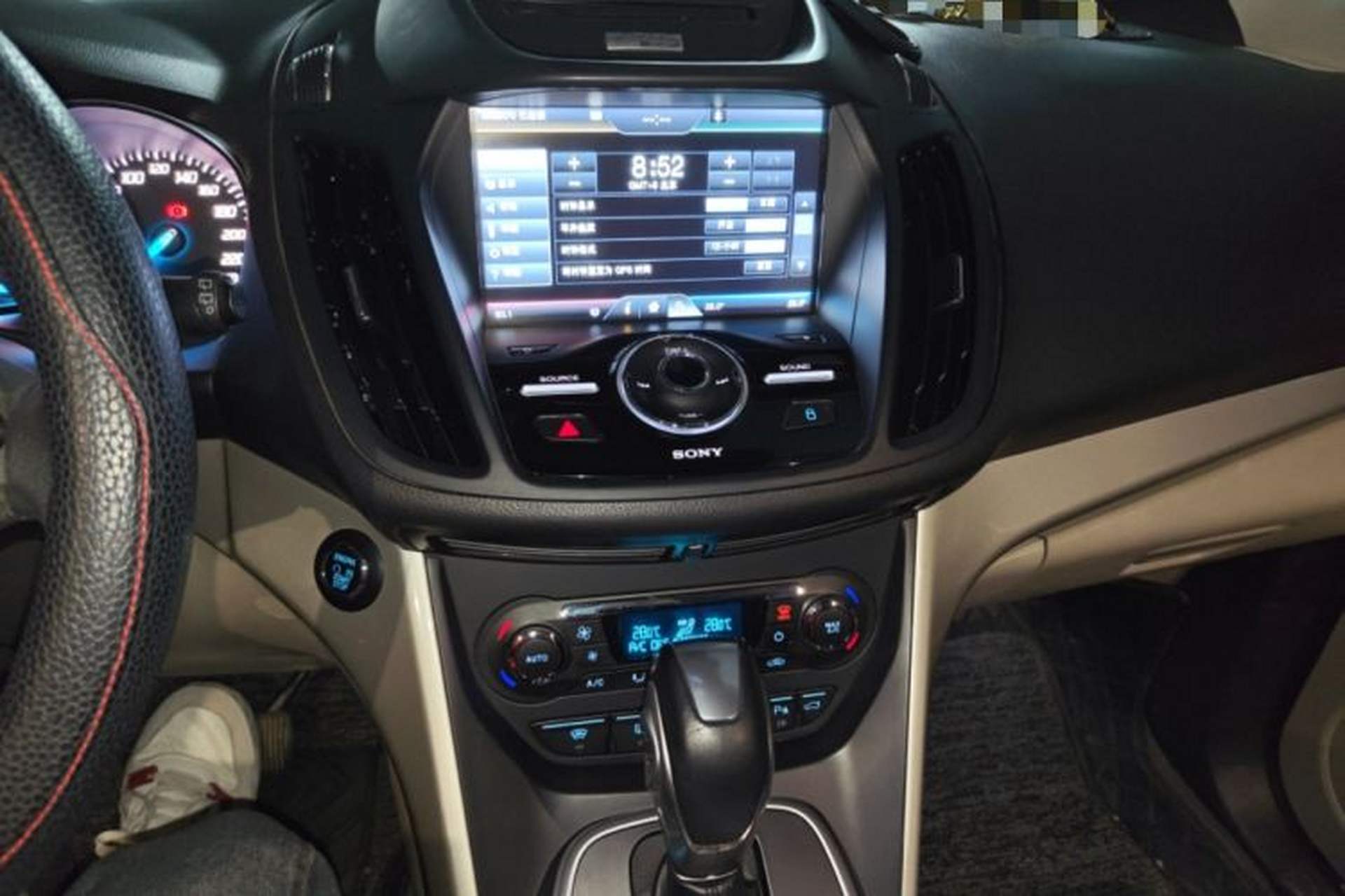 Used Ford Kuga 2013 2.0L GTDi Four-Wheel Drive Premium Model Audio And AC Panel