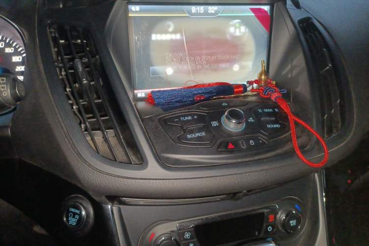 Used Ford Kuga 2013 2.0L GTDi Four-Wheel-Drive Elite Model Audio And AC Panel