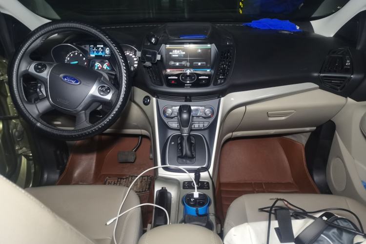Used Ford Kuga 2013 2.0L GTDi Four-Wheel Drive Premium Model Center Console