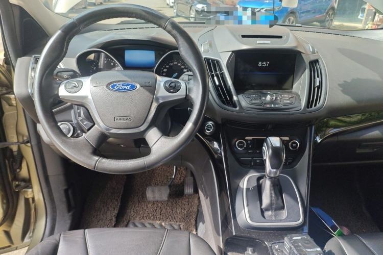 Used Ford Kuga 2013 2.0L GTDi Four-Wheel-Drive Sport Model Center Console