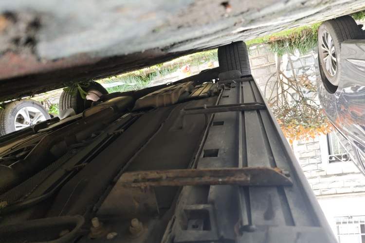 Used Ford Kuga 2013 1.6L GTDi 4x4 Elite Model Chassis Front Right