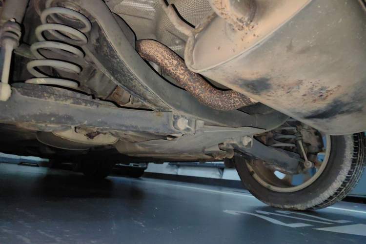 Used Ford Kuga 2013 1.6L GTDi Two-Wheel-Drive Trend Model Chassis Rear Left